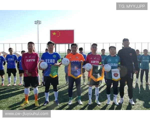 青春绿茵梦启航高中足球社团激情与团队精神的完美碰撞 青春绿茵梦启航高中足球社团激情与团队精神的完美碰撞